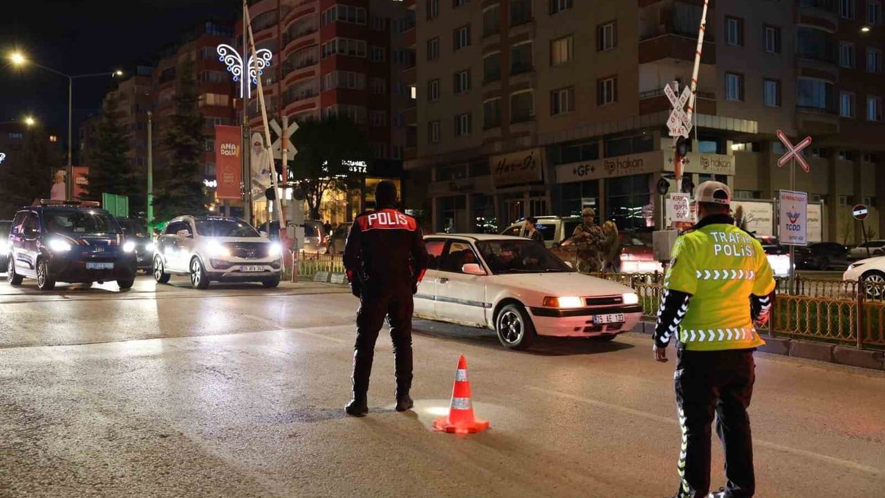 Erzurum'da Kurban Bayramı Öncesi Huzur Uygulaması: 171 Personel, 28 Nokta