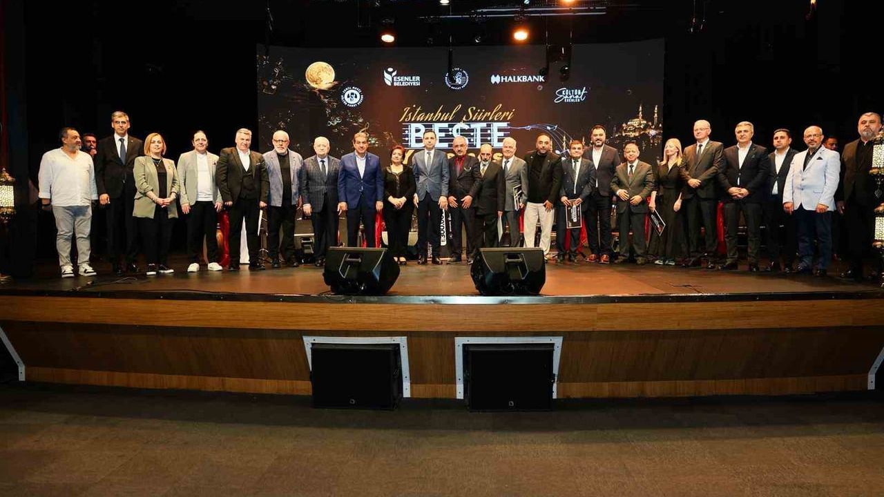 Esenler'de 'İstanbul Şiirleri Beste Yarışması' ödülleri sahiplerini buldu