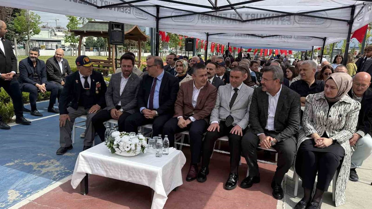 Esenyurt’ta Mimar Sinan Millet Bahçesi içinde Zeytin Sosyal Tesisi açıldı