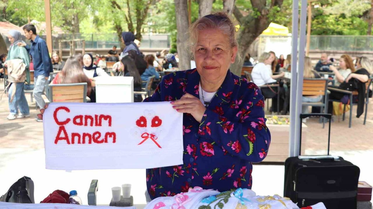 Eskişehir'de çeyizle başlayan el işi girişimi belediye desteğiyle ticarete dönüştü