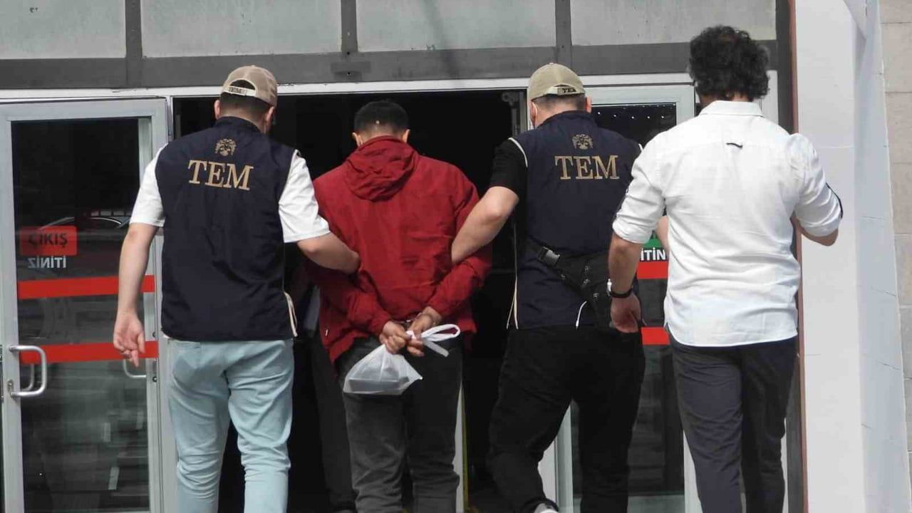 Eskişehir'de Interpol kırmızı bültenle aranan Irak uyruklu şüpheli tutuklandı