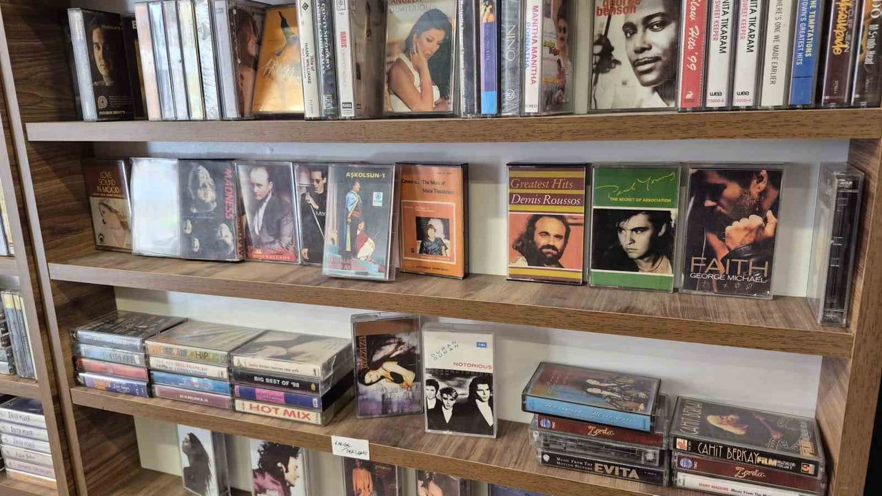 Eskişehir'de kasetler nostaljik hediye tercihi haline geldi