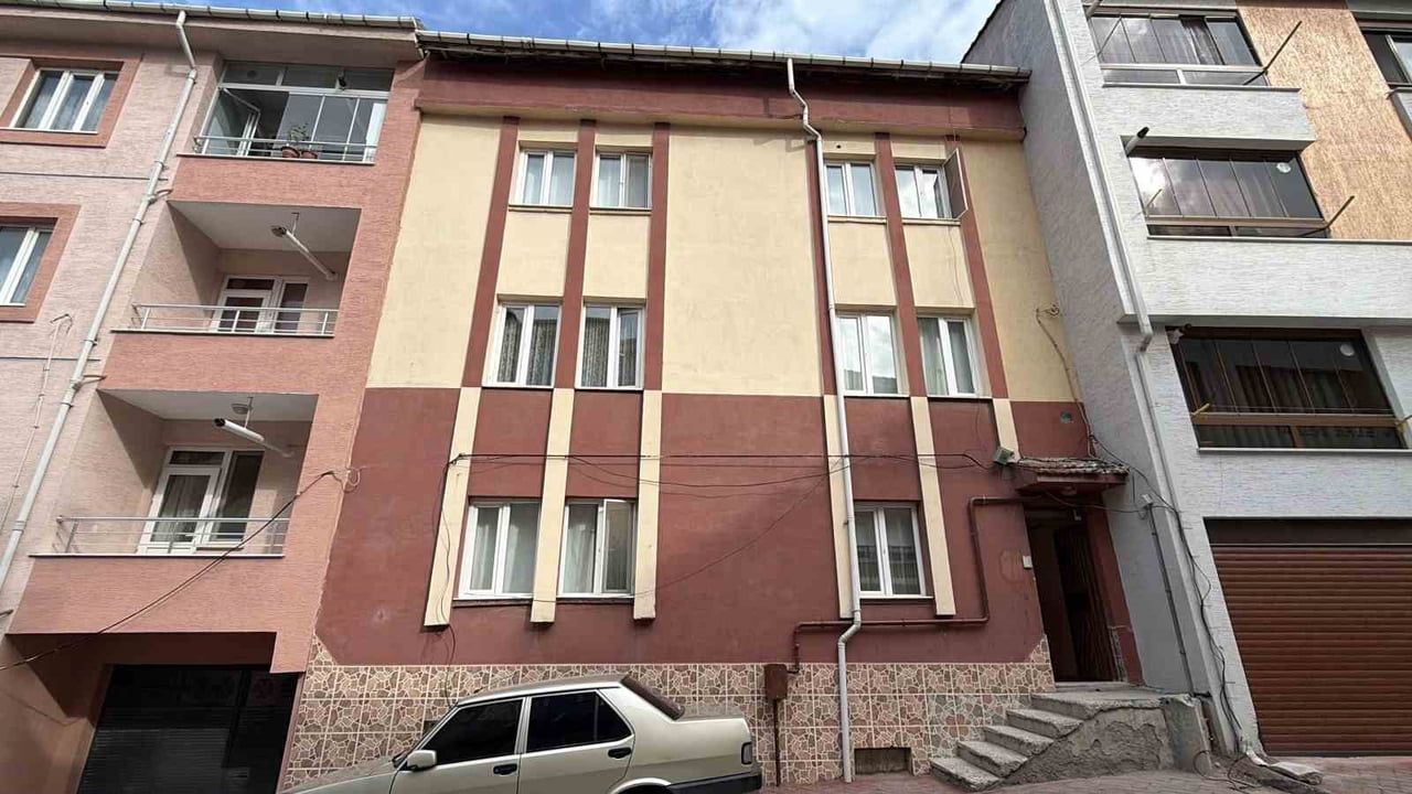 Eskişehir'de kombi teknisyeni darbedildi; şüpheliyi yakalamak için çalışma başlatıldı