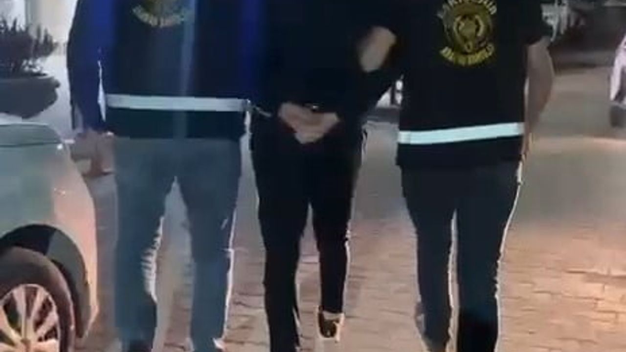 Eskişehir'de 'konutta birden fazla kişi ile birlikte yağma' suçundan 50 yıl 3 ay 10 gün kesinleşmiş cezası bulunan firari Kerem B. yakalandı