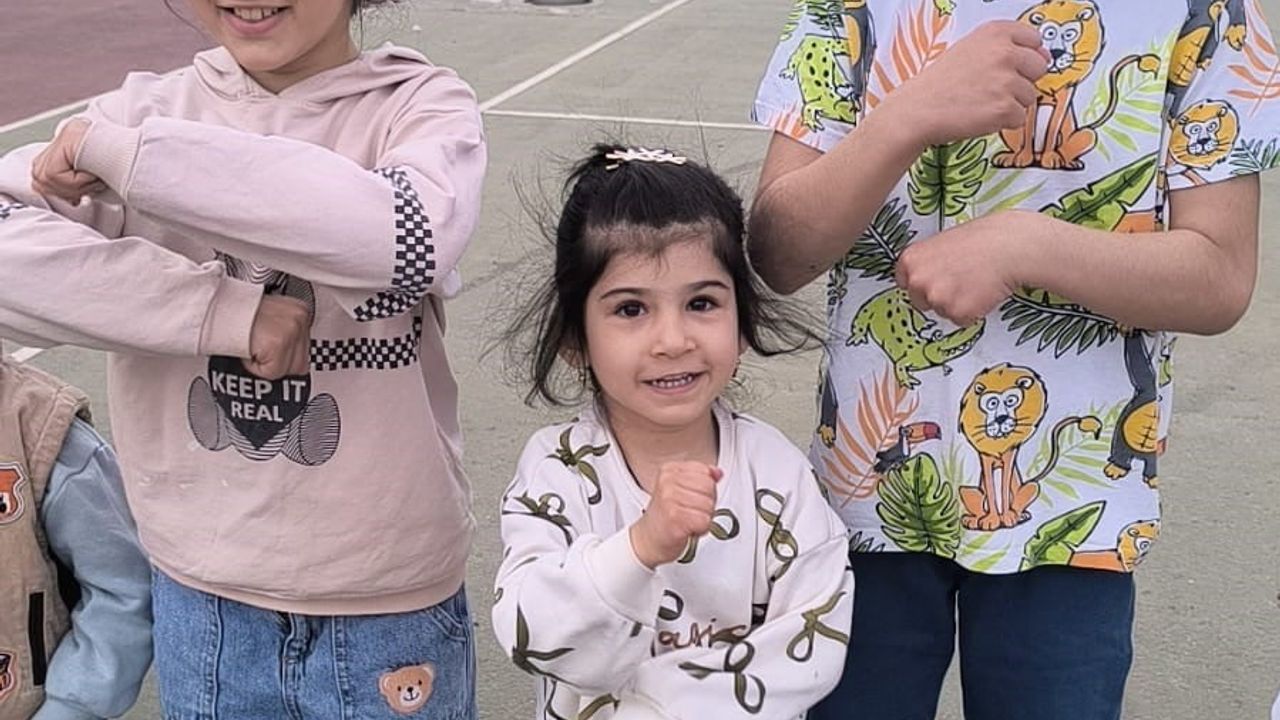 Eskişehir'de Kurban Bayramı öncesi 300 çocuğa bayramlık dağıtımı