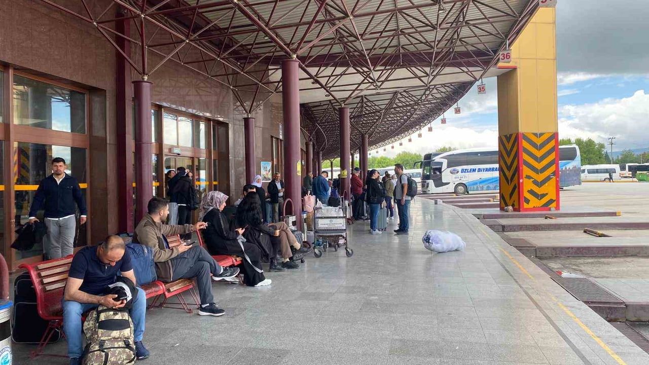 Eskişehir'de Kurban Bayramı yolculuğu başladı: Bilet ücretleri geçen yıl ile aynı kaldı