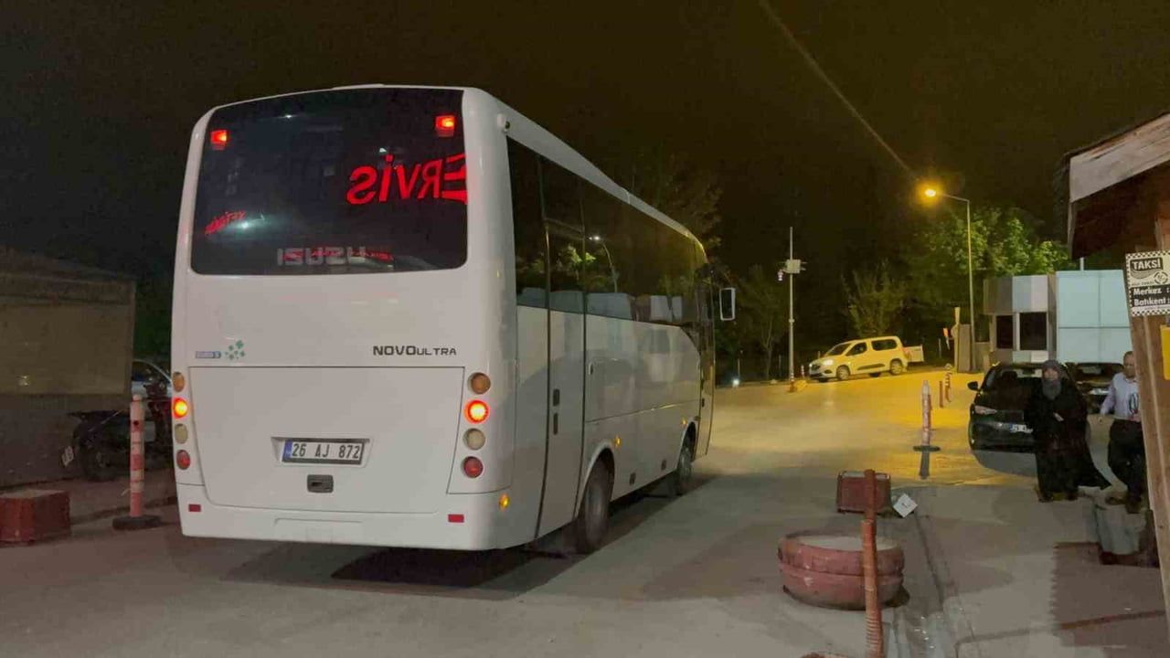Eskişehir'de Tepebaşı Belediyesi operasyonu: Gözaltına alınan şüpheliler sağlık kontrolü için hastaneye götürüldü