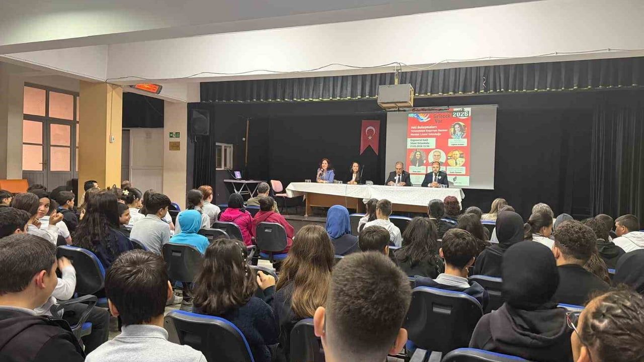 Eskişehir’de ‘Yetenekten Başarıya Uzanan Meslek Lisesi Yolculuğu’ programında meslek liseleri ve girişimcilik anlatıldı