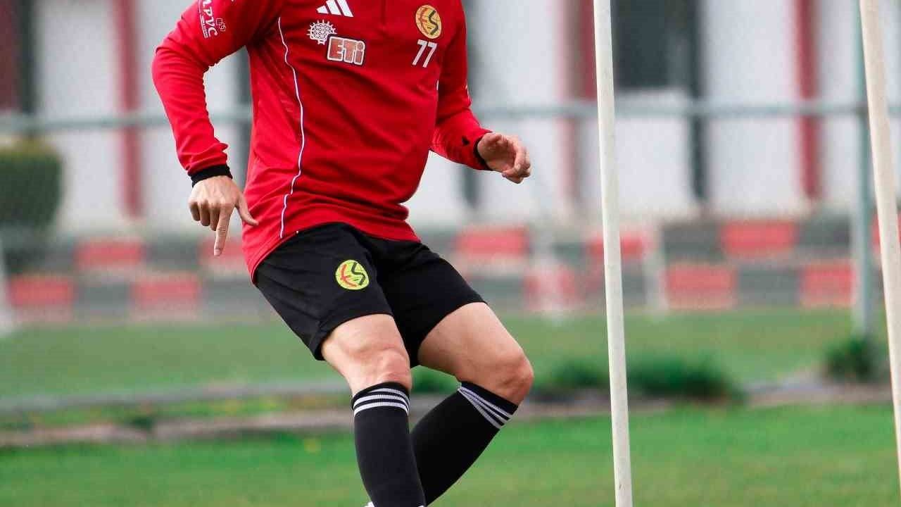 Eskişehirspor, Ayvalıkgücü Belediyespor Rövanşı İçin Hazırlıklara Başladı
