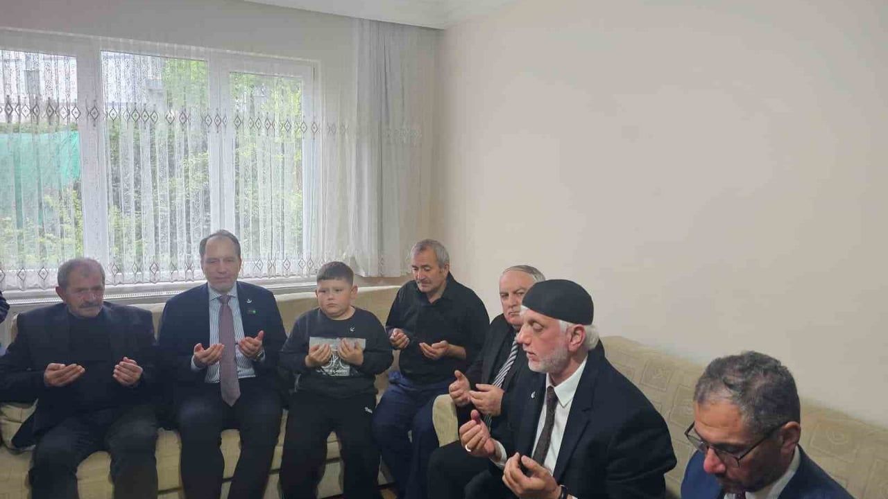 Fatih Erbakan'dan Giresun'da yaşamını yitiren genç başkana taziye ziyareti