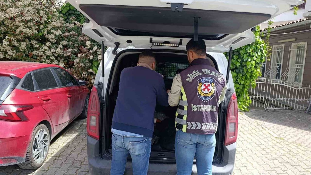 Fatih'te trafikte ısrarla takip eden sürücüye 180 bin lira ceza, ehliyete ve araca 60 gün el konuldu