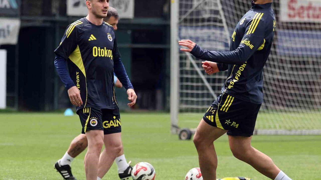 Fenerbahçe, Eyüpspor Maçı Öncesi Can Bartu Tesisleri’nde Hazırlıklarını Sürdürdü