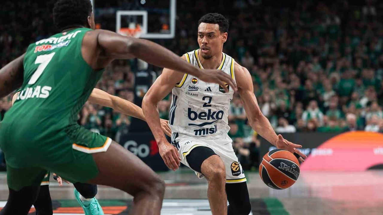 Fenerbahçe, Zalgiris Kaunas'ı 94-90 yenerek üst üste 3. kez Final Four'a kaldı