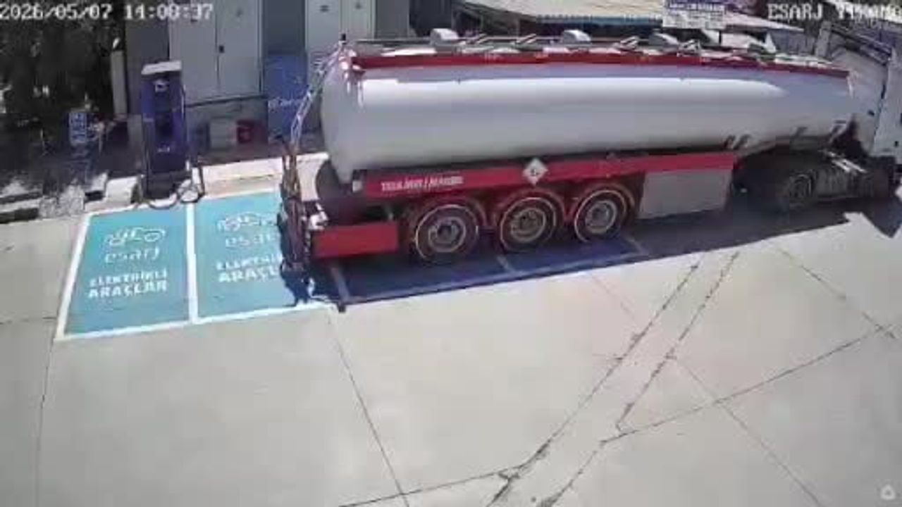 Fethiye’de tanker yangını güvenlik kamerasına yansıdı — İtfaiye 7 araç ve 17 personelle müdahale etti