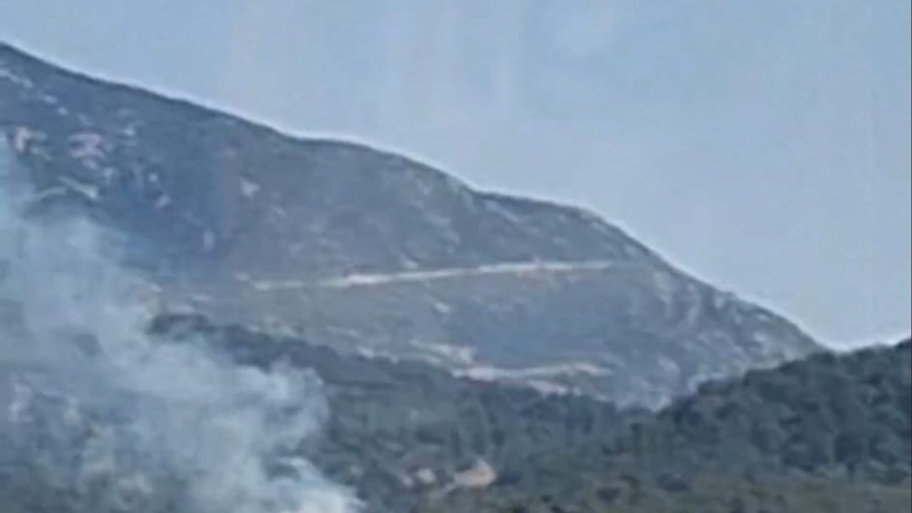 Fethiye Dikilitaş’ta orman yangını — Havadan ve karadan müdahale devam ediyor