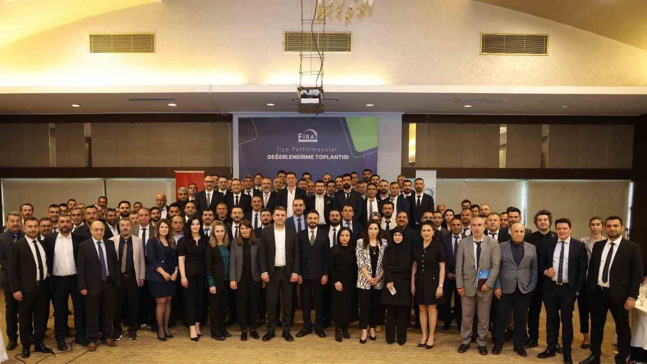 Fırat EDAŞ, 2025 ilçe performanslarını Elazığ’da değerlendirdi: 142 çalışan ödüllendirildi