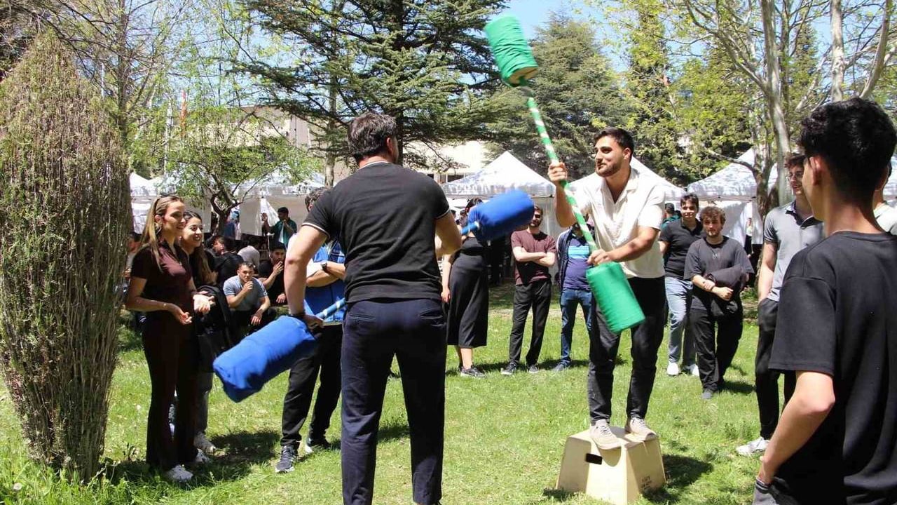 Fırat Üniversitesi'nde 'Bilim ve Öğrenci Festivali' başladı