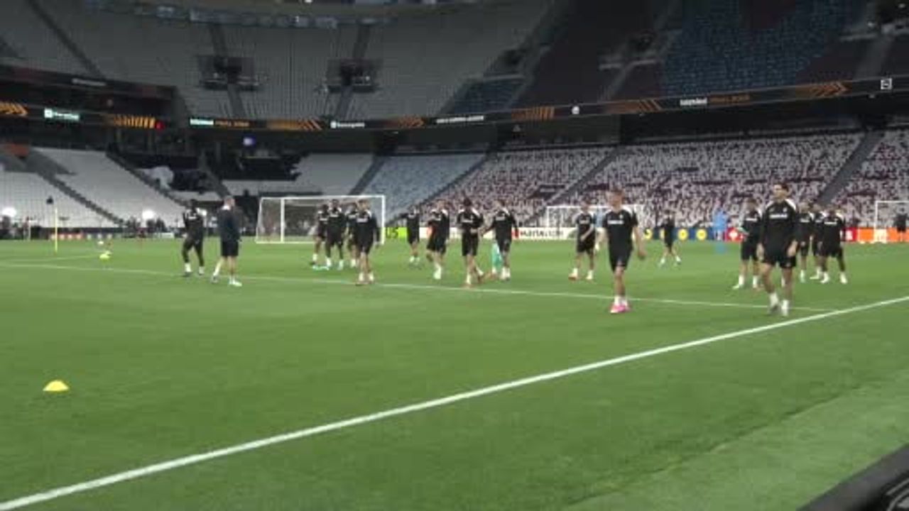 Freiburg, Aston Villa ile oynayacağı UEFA Avrupa Ligi finali öncesi Beşiktaş Park’ta son idmanını yaptı