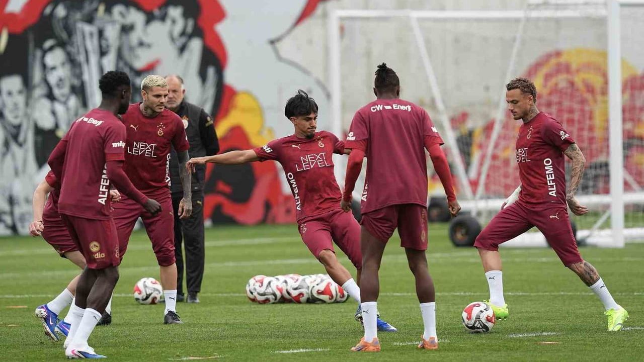 Galatasaray, Antalyaspor Maçı Öncesi Hazırlıklarını Tamamladı