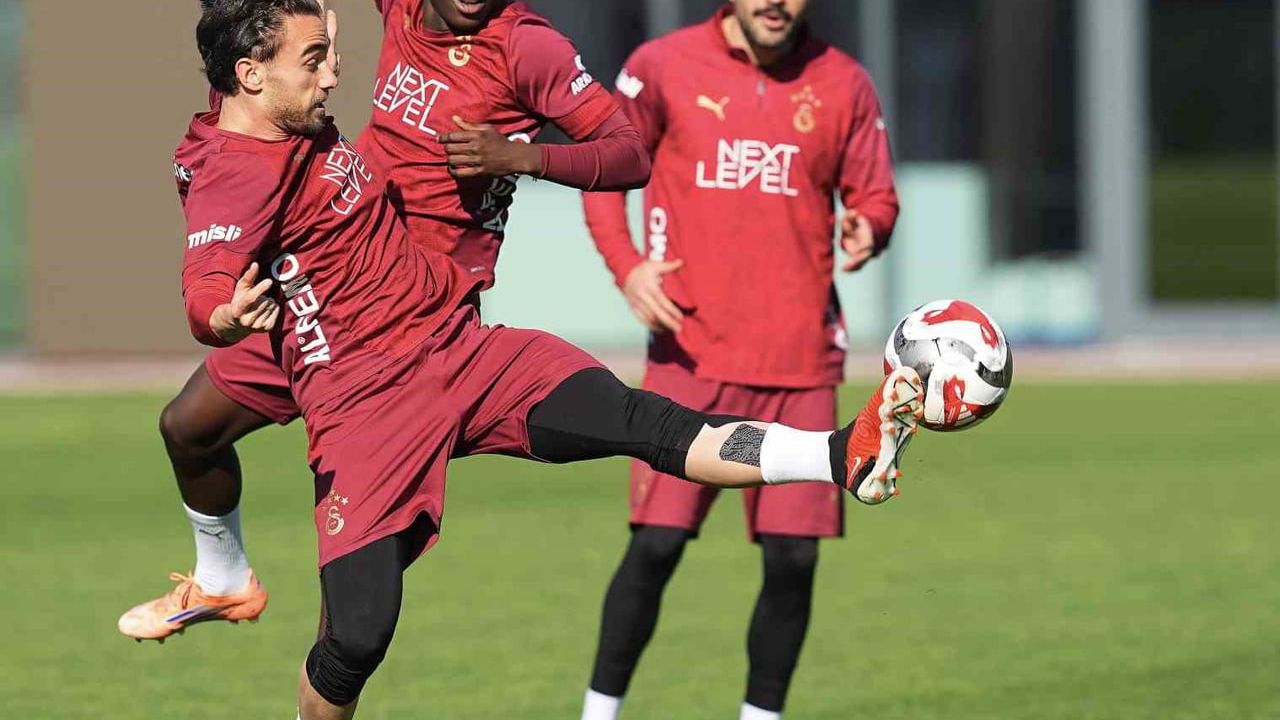 Galatasaray, Antalyaspor maçının hazırlıklarını Kemerburgaz'da sürdürdü