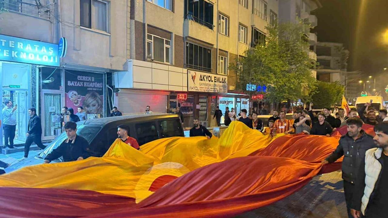 Galatasaray’ın 33. hafta şampiyonluğu Iğdır’da kutlandı