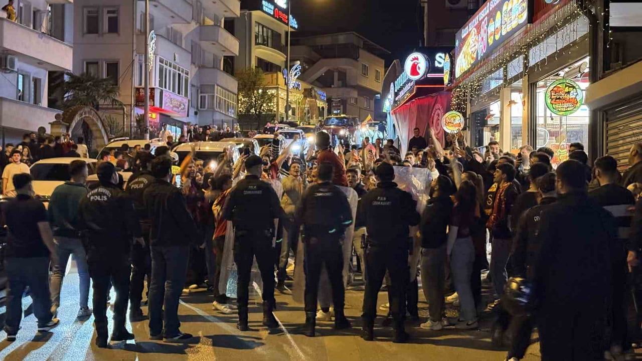Galatasaray şampiyonluğunu ilan etti; Sakarya'da coşkulu kutlamalar