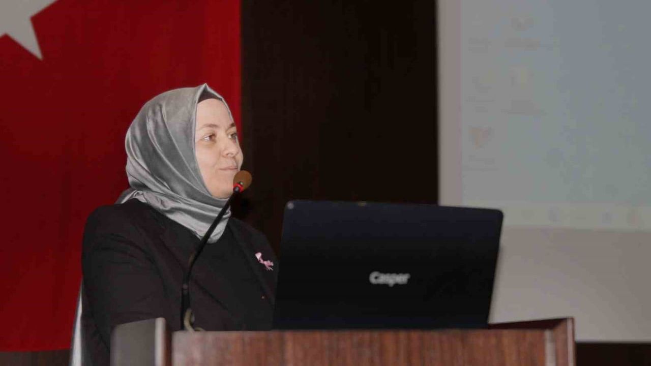 GAÜN Hastanesi'nde 'Geleceğe Yatırım: Bir Milyon Daha Fazla Ebe' paneli düzenlendi