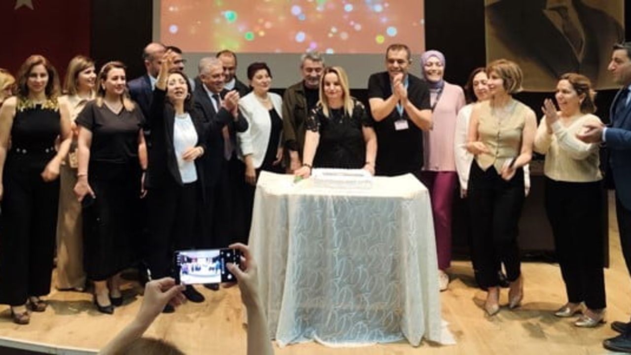 GAÜN Hastanesi'nde Hemşireler Haftası: Bilgi ve Karaoke Yarışmalarıyla Mesleki Dayanışma Öne Çıktı