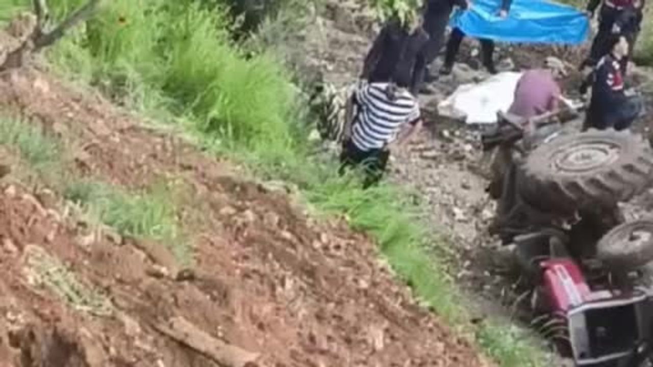 Gaziantep Bekişli'de devrilen traktörün sürücüsü hayatını kaybetti