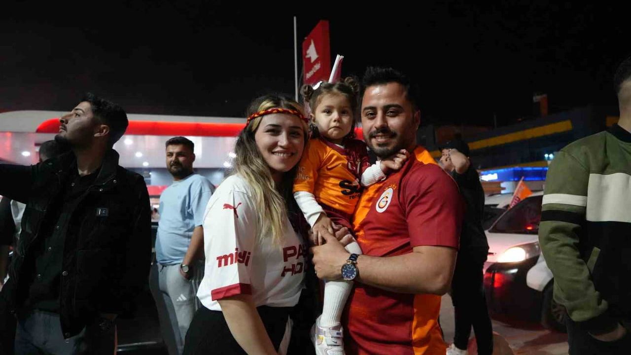 Gaziantep’te binlerce taraftar Galatasaray'ın 26. şampiyonluğunu kutladı