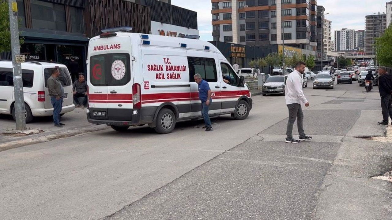 Gaziantep’te cam silerken 8’inci kattan düşen 23 yaşındaki Duygu O. hayatını kaybetti