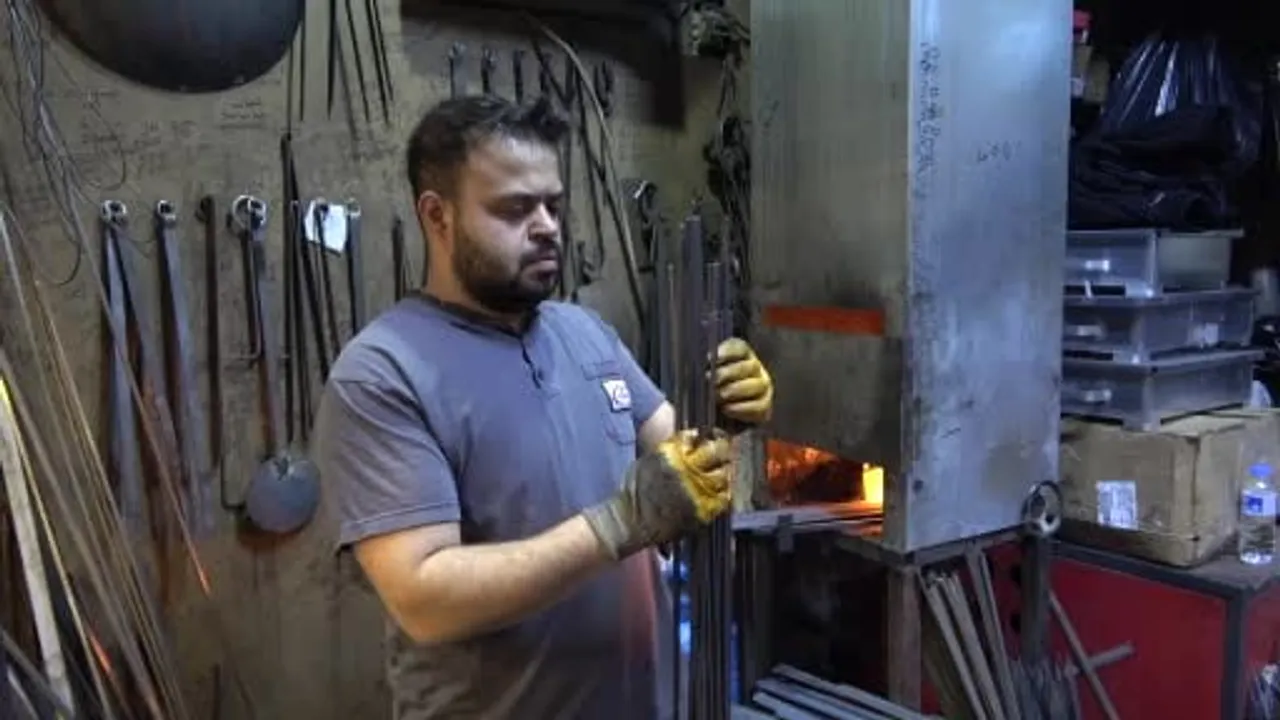 Gaziantep'te kebap şişi üreticileri Kurban Bayramı için mesaiyi artırdı