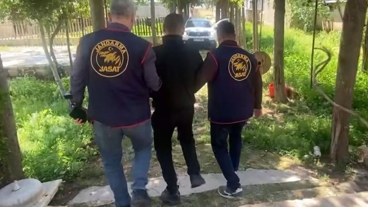 Gaziantep'te Kesinleşmiş 40 Yıl Cezayla Aranan Şahıs Bağ Evinde Yakalandı