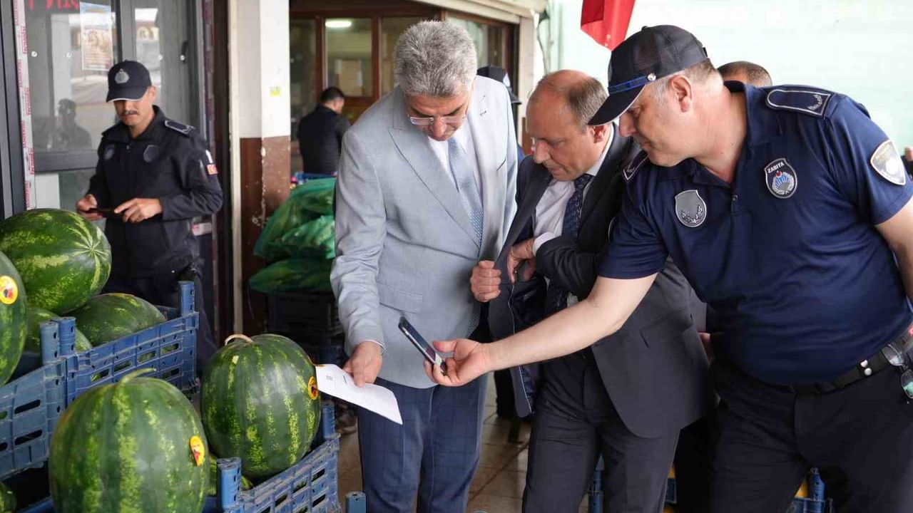 Gaziantep'te Kurban Bayramı Öncesi Sebze ve Meyve Hali Denetimleri Sıklaştırıldı