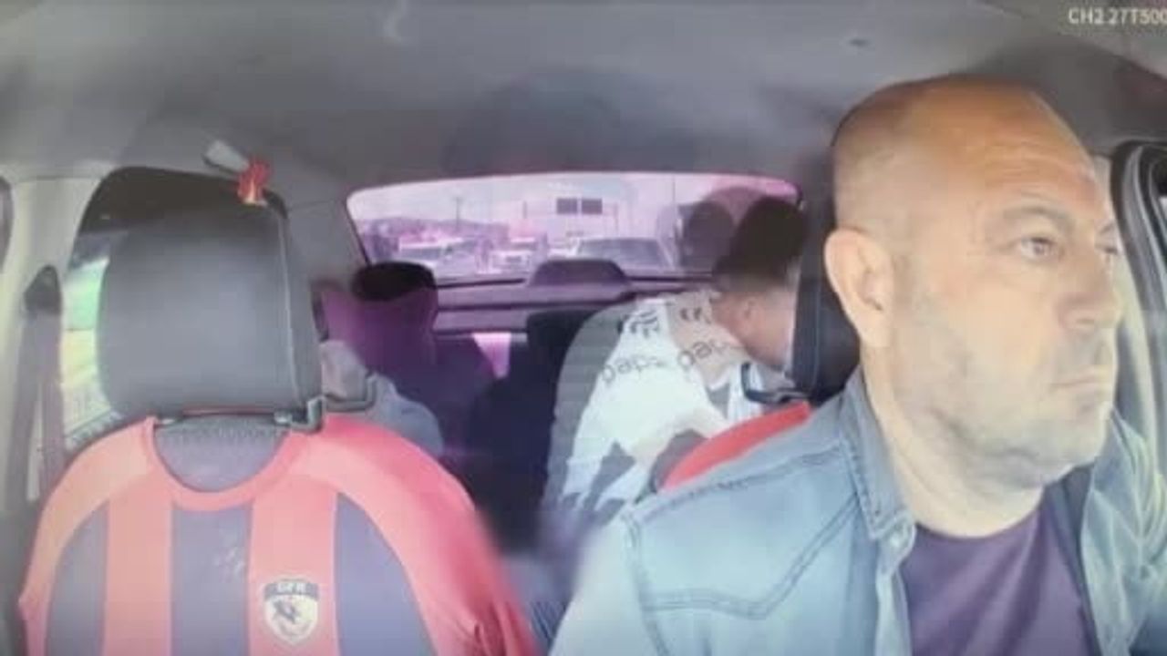 Gaziantep'te rehin alınan taksicinin soğukkanlı müdahalesi araç içi kamerada