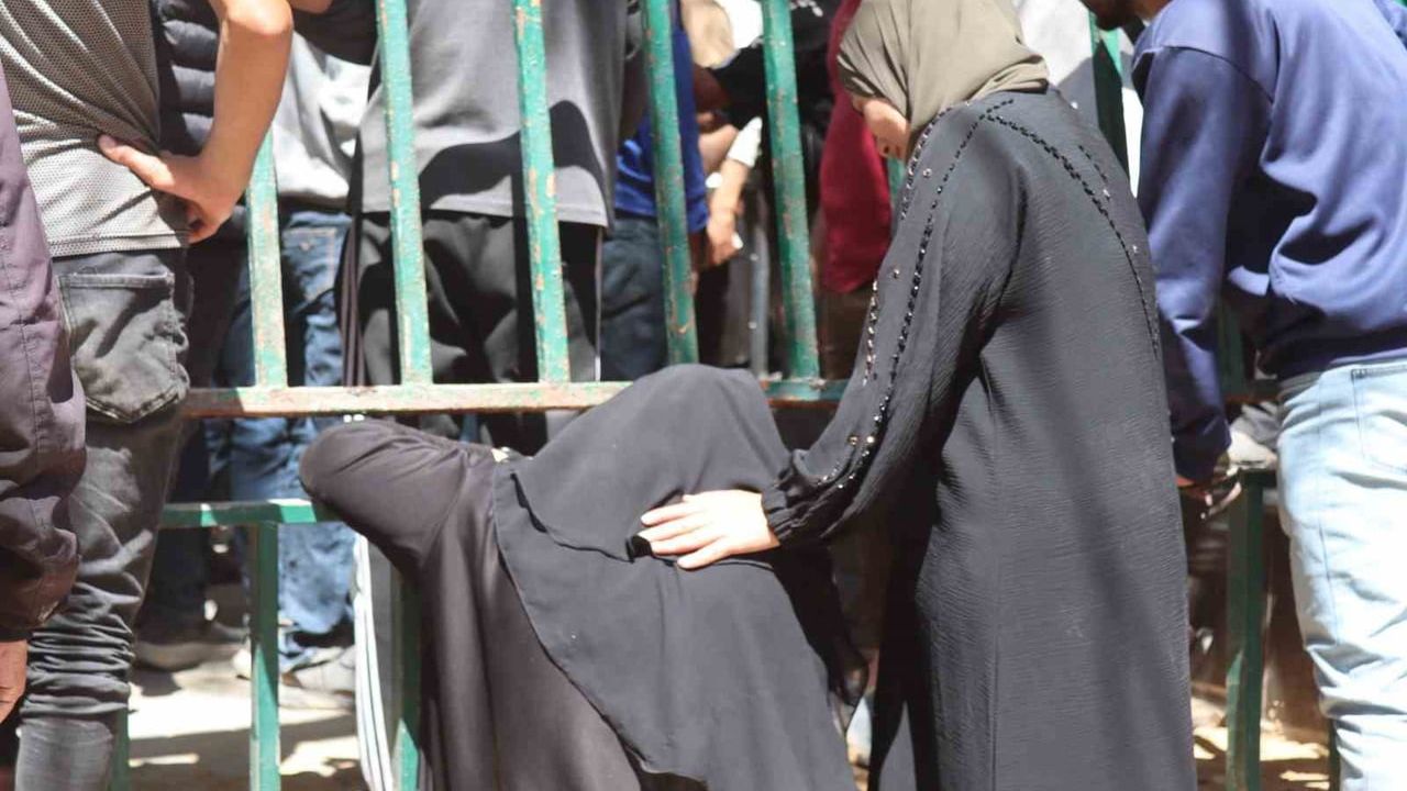 Gazze: Al-Tawam'daki karakola düzenlenen hava saldırısında 1 çocuk ve 5 polis hayatını kaybetti