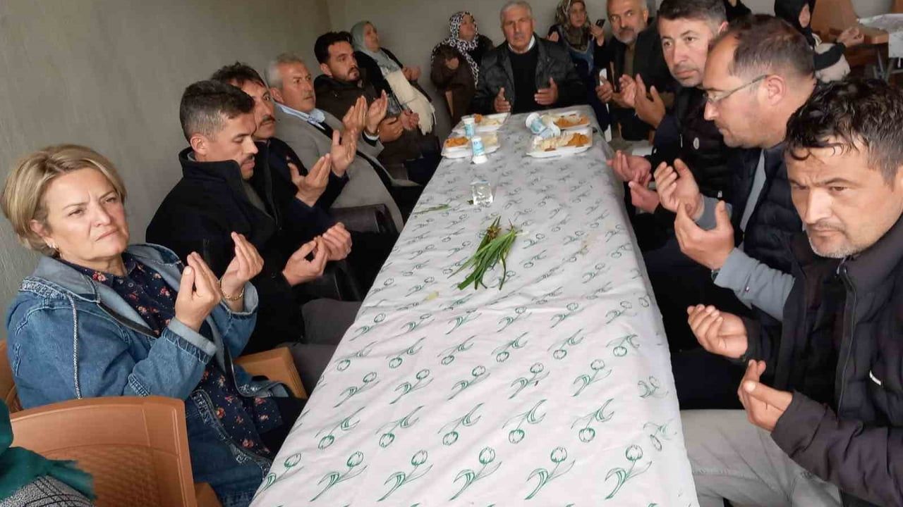 Gedikevi Köyü'nde Geleneksel Yağmur ve Şükür Duası Yapıldı