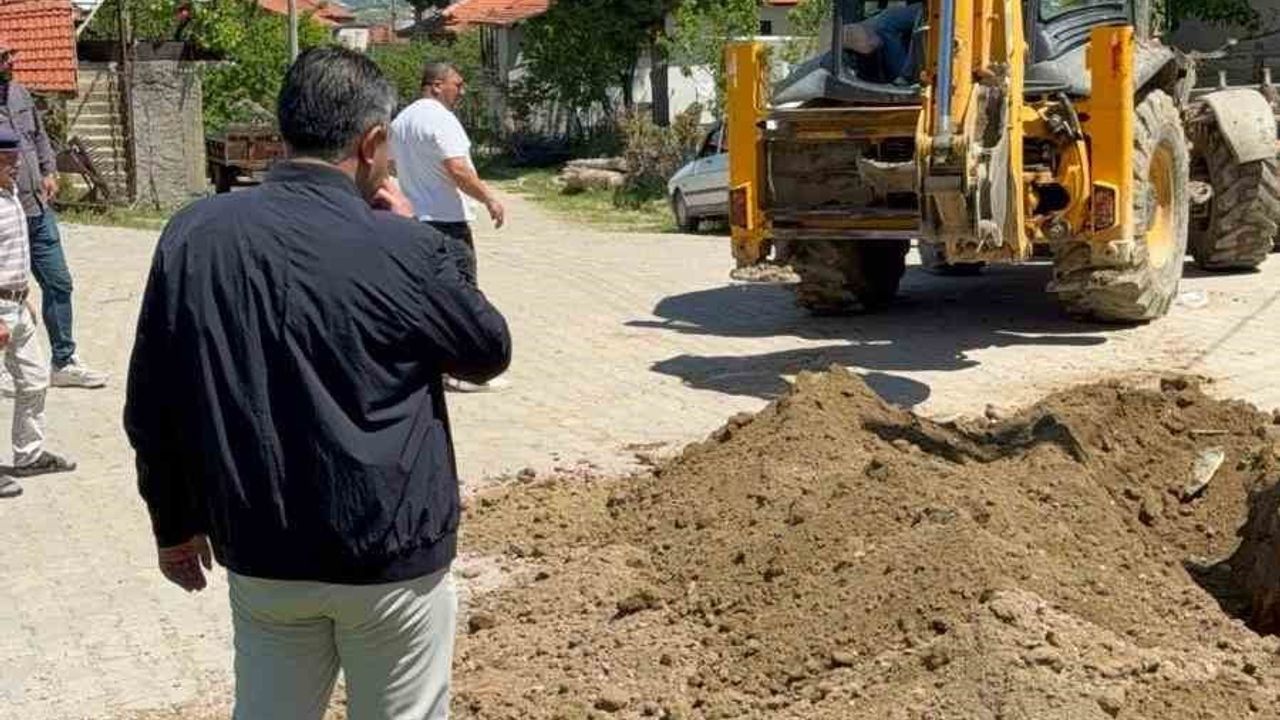 Gediz'in Dörtdeğirmen ve Erdoğmuş mahallelerinde doğalgaz çalışmaları başladı