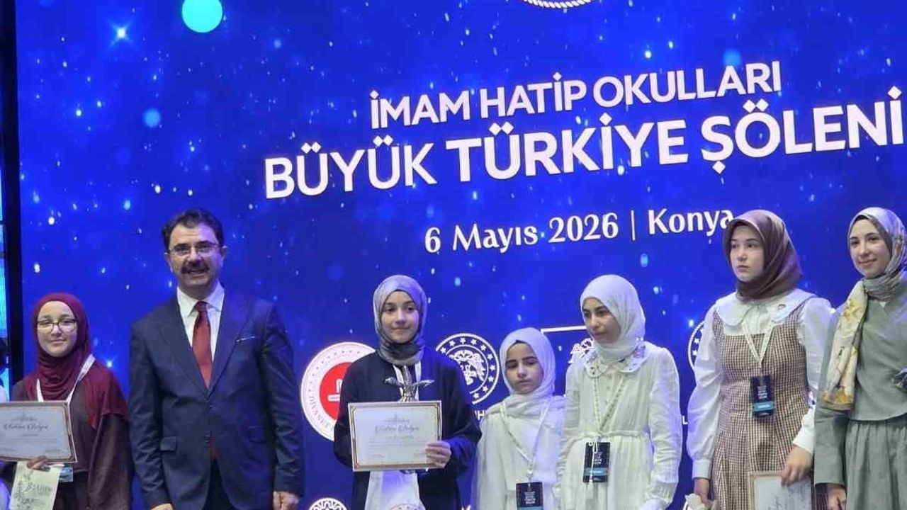 Genç Nida Kur’an-ı Kerim’i Güzel Okuma Türkiye Finali: Ayşe Betül Yıldırım Türkiye birincisi