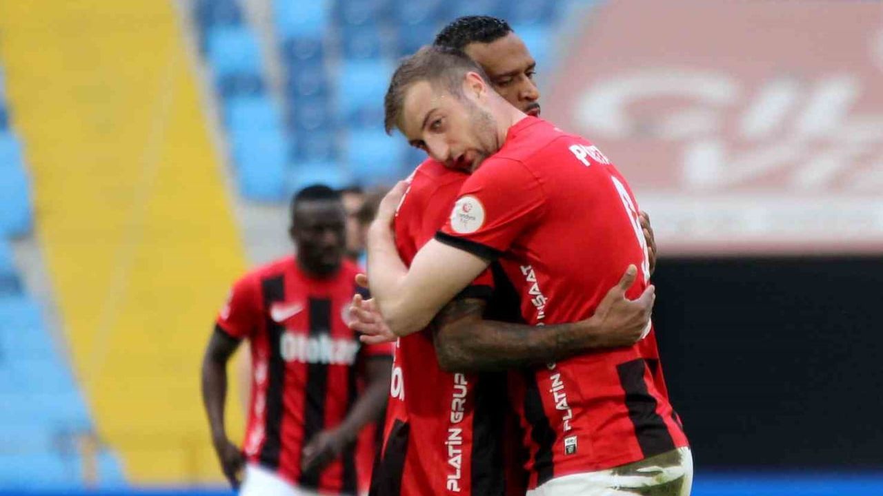 Gençlerbirliği'nden Daniel Popa protokolü kaynaklı geçici transfer yasağına ilişkin açıklama