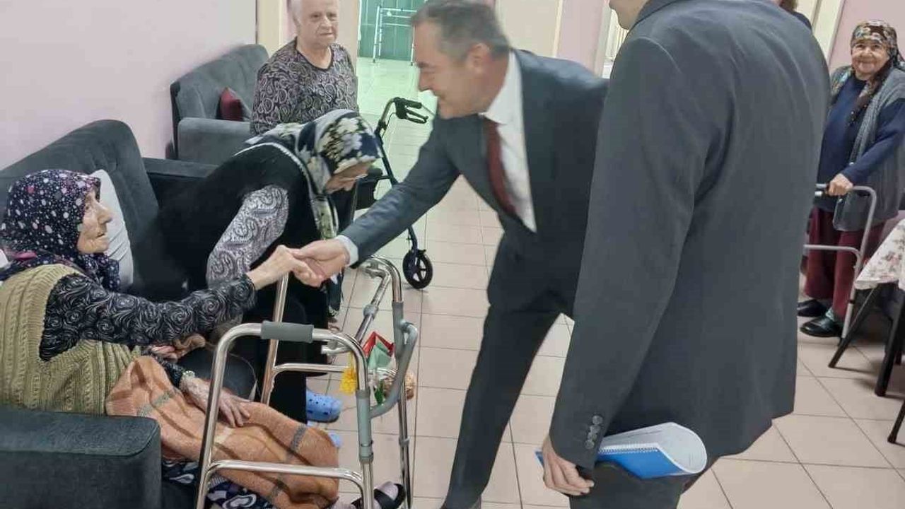 Genel Müdür Sezen, Kırklareli Huzurevi sakinlerinin tecrübelerini dinledi