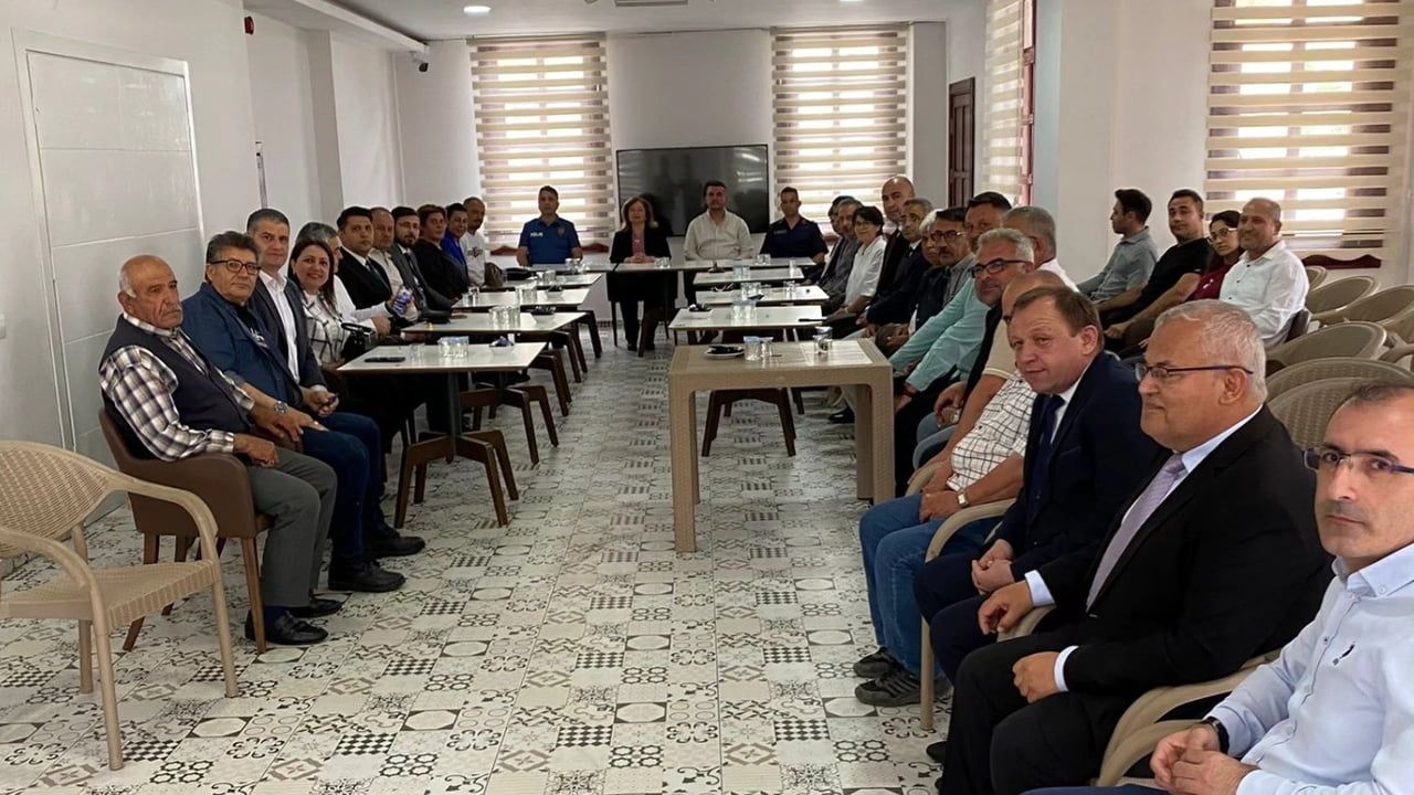 Germencik'te protokol üyeleri ve vatandaşlar Kurban Bayramı'nda bir araya geldi