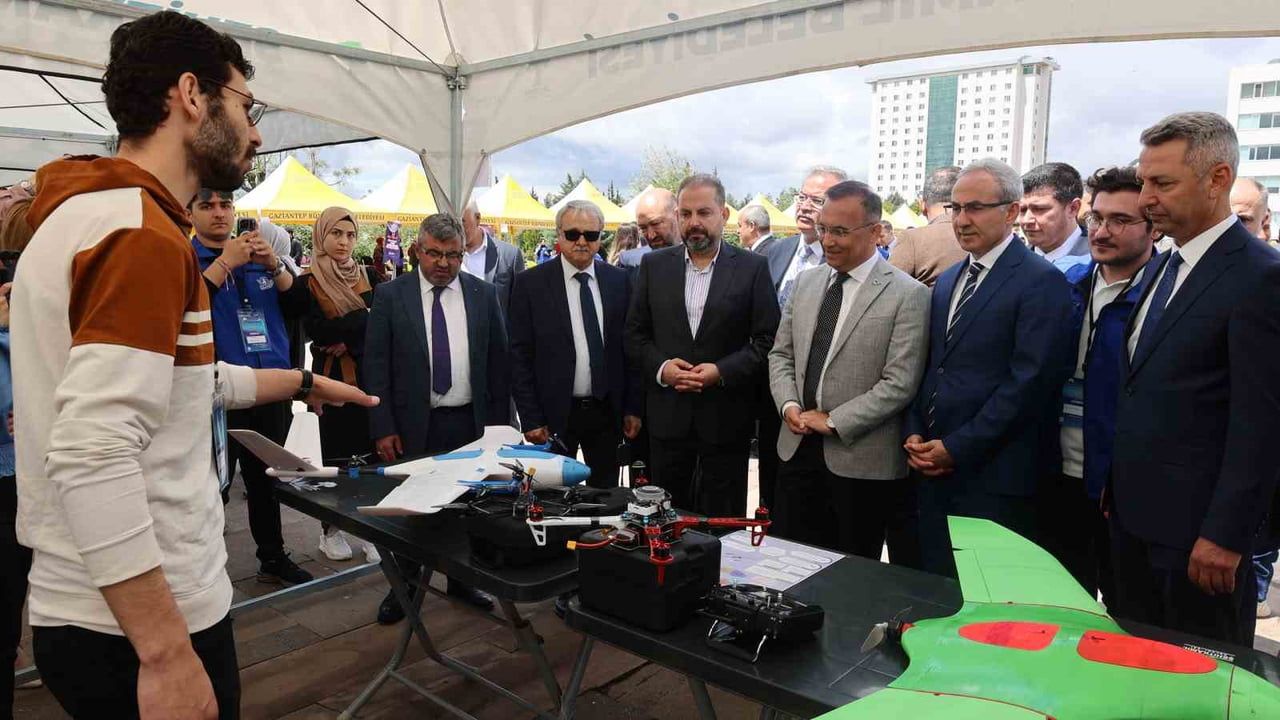 GİBTÜ ev sahipliğinde 'Dijital Ufuklar 2026' Genç İnovasyon ve Proje Pazarı gerçekleşti