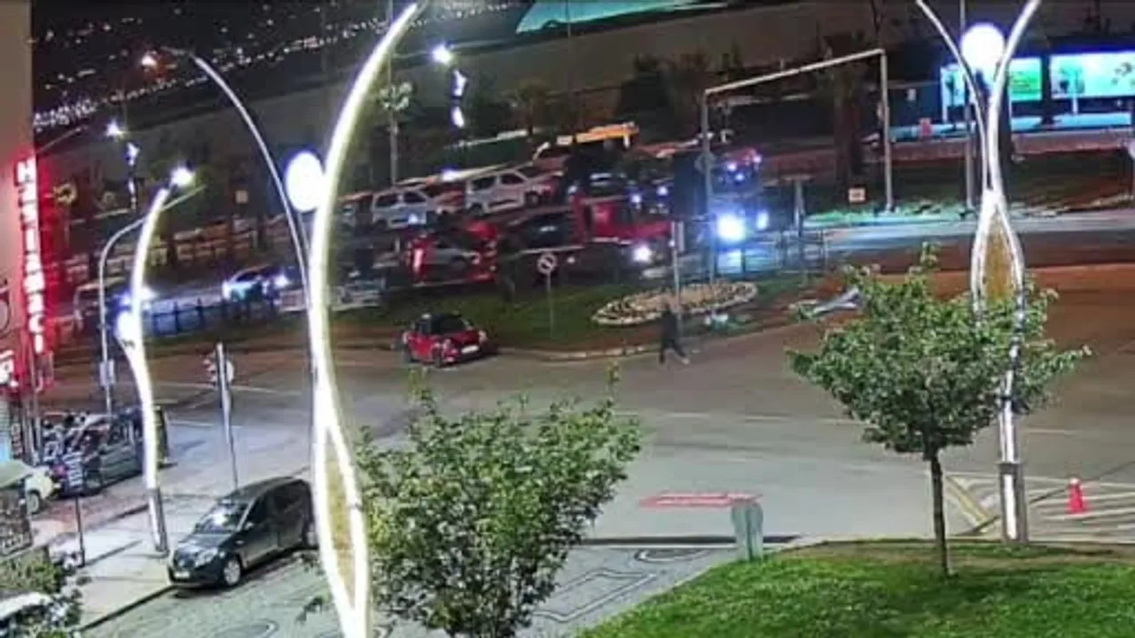 Giresun'da zincirleme kaza: Aynı aileden 5 kişi hayatını kaybetti, kaza anı kameralarda