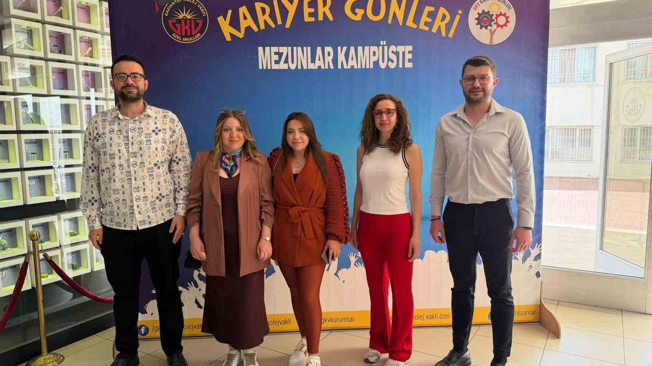 GKV 15. Kariyer Günleri'nde mezunlar öğrencilerle deneyimlerini paylaştı