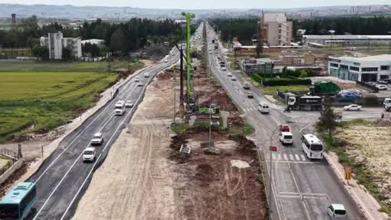 Göbeklitepe Kavşağı'nda köprülü kavşak düzenlemesiyle trafik akışı çift şeride geçirildi