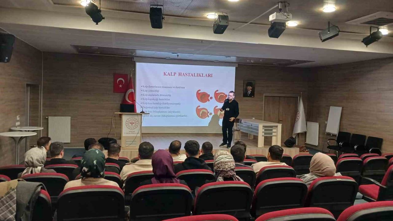 Göç İdaresi Personeline Halk Sağlığı Eğitimi: Kronik Hastalıklar ve Sağlıklı Yaşam