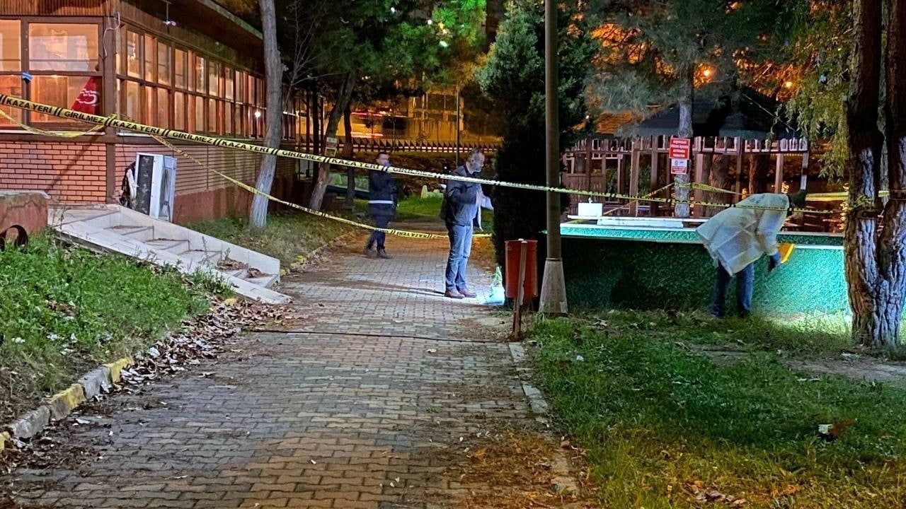 Gölcük'te 'aldatma' tartışmasında eşi öldürülen sanığa haksız tahrik indirimiyle 22 yıl hapis