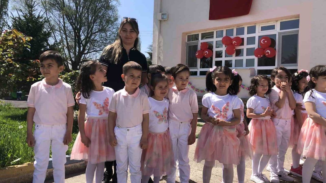 Gölpazarı'nda İsmail Kara Anaokulu öğrencileri duygusal etkinlikle ayakta alkışlandı