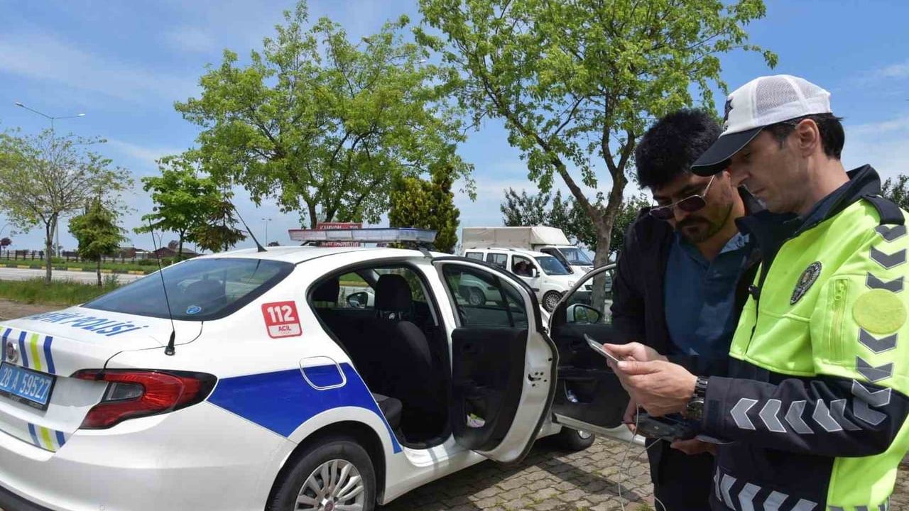 Görele'de dron destekli trafik denetimi: Bayram öncesi 20 araca idari işlem